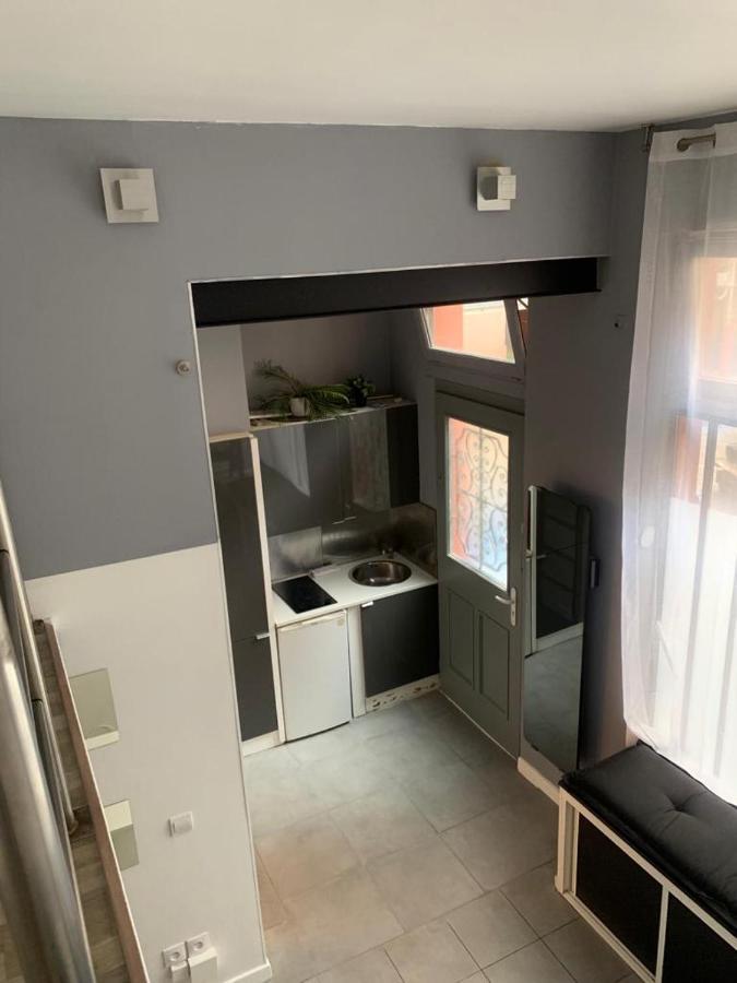 Appartamento Spacious Bright Split Level Flat In The Fashionable Marais Parigi Esterno foto
